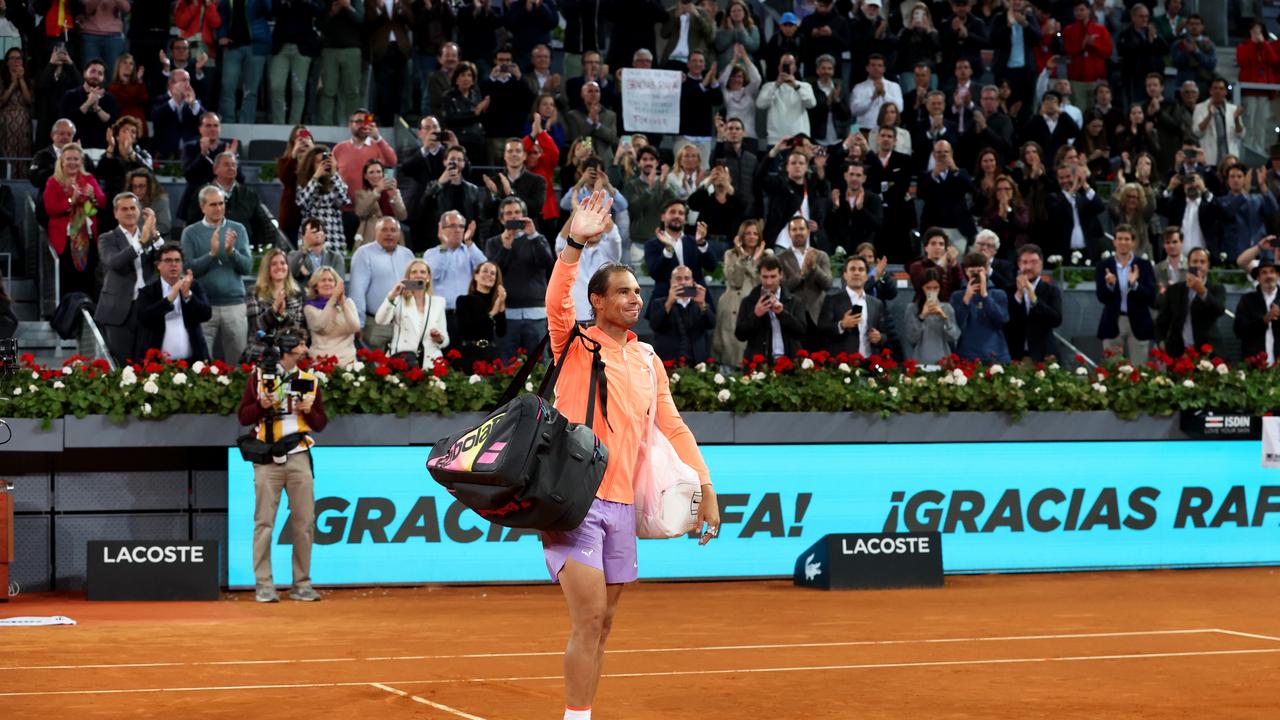 Nadal says farewell. (Photo by Clive Brunskill/Getty Images)