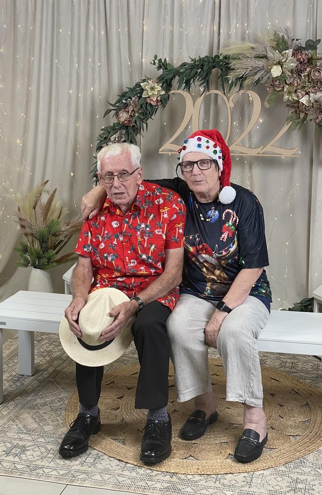 Pat and Chris Murray enjoying Christmas Day at Rydges Palmerston, 2022. Picture: Annabel Bowles