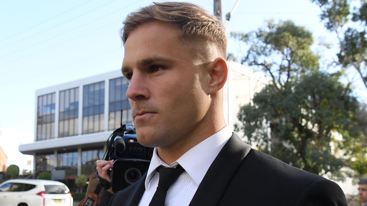 The Warriors are circling Jack de Belin.(AAP Image/Dean Lewins)