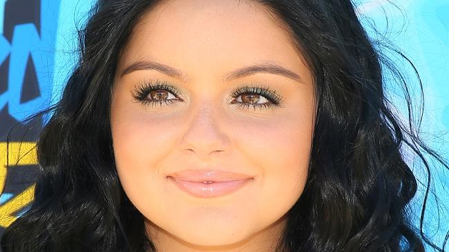 Ariel Winter at the iHeartRadio Music Awards Red Carpet. # 