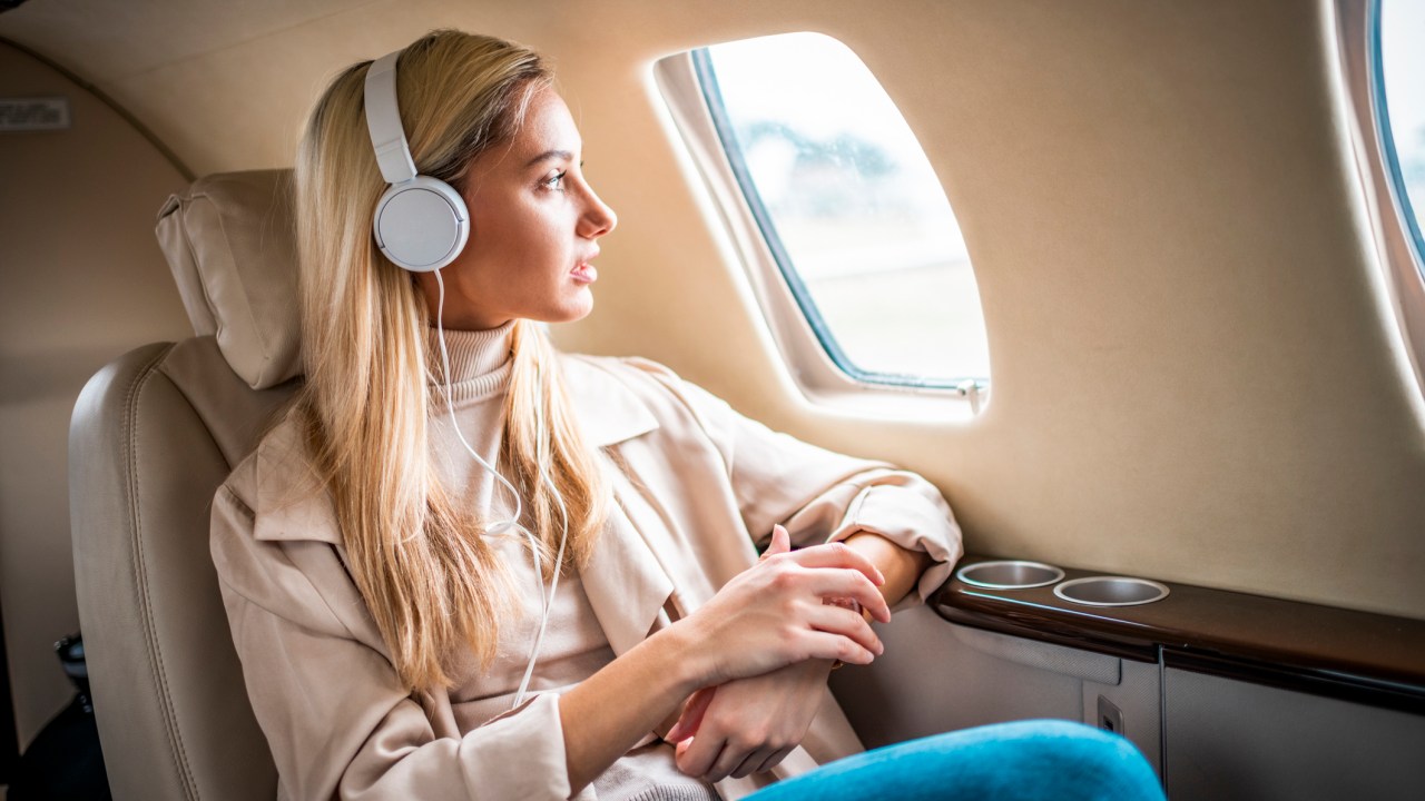 What to wear on a flight to be comfortable in longhaul