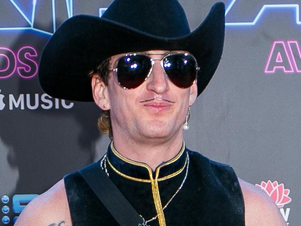 Kirin J. Callinan FLASHES HIS PENIS on Red Carpet at ARIA Awards, Star City, Sydney. The photographers and media were left SHOCKED as Kirin J. Callinan repeatedly lifted his kilt to flash his penis at the male and female members of the press.  Pictured: Kirin J. Callinan Ref: SPL1629939 281117  Picture by: Allison Voight / Splash News  Splash News and Pictures Los Angeles:310-821-2666 New York:212-619-2666 London:870-934-2666 photodesk@splashnews.com