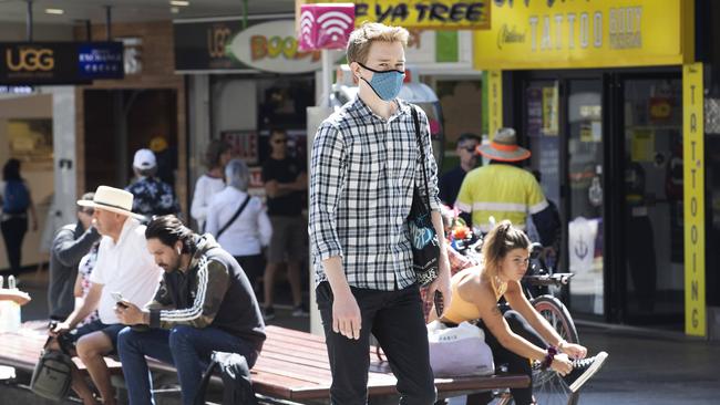 A shopper stroll through Brisbane’s Queen Street Mall. Picture: NCA NewsWire / Attila Csaszar 