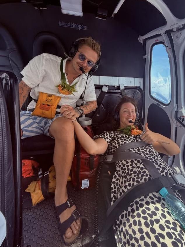 Isabelle Silbery and her husband Alex Richards on the flight to Fiji. Pic: Instagram