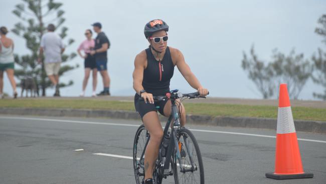 Action from the sprint event at the 2023 Mooloolaba Triathlon.