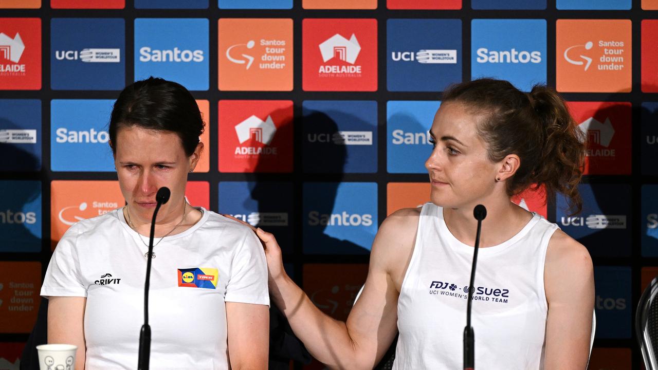 (L-R) Amanda Spratt of Australia and Team Lidl - Trek and Grace Brown of Australia and Team FDJ - SUEZ emotional in memory of Melissa Hoskins-Dennis. (Photo by Tim de Waele/Getty Images)