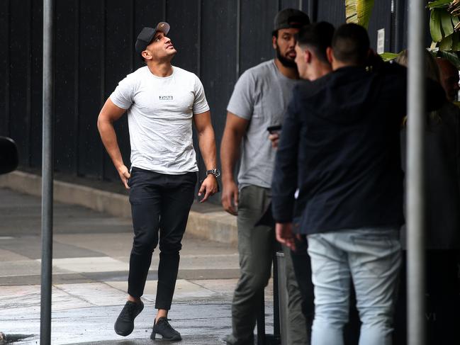 Bulldogs players arrive at the Harbour View Hotel in The Rocks for Mad Monday. Picture: Toby Zerna
