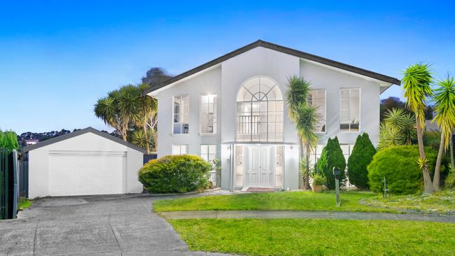 6 bedrooms set over three levels and a spa bath are among the features of 11 Rodeo Court, Endeavour Hills. The house has a $1.05m-$1.15m asking range.