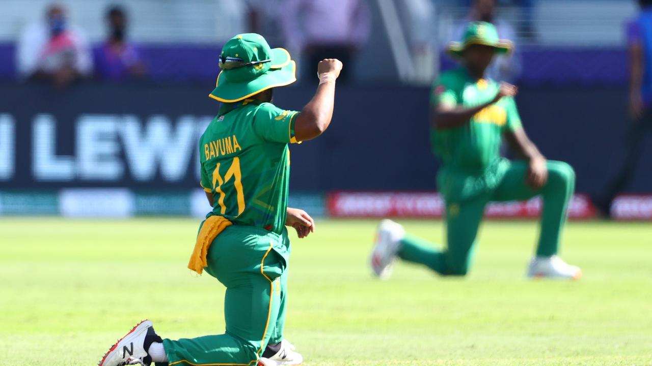 Temba Bavuma of South Africa takes the knee. Photo by Francois Nel/Getty Images