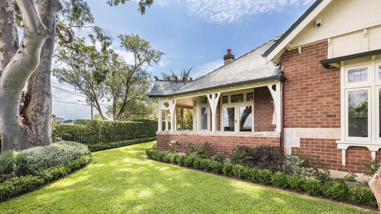 Sydney Home Prices Plunge Over July As Property Slump Worsens | Daily ...