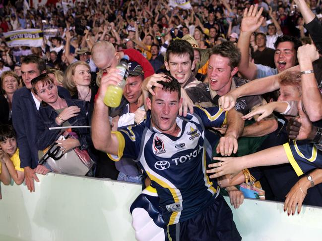 Aaron Payne celebrates. Broncos vs Nth Qld Cowboys at Dairy Farmers Stadium T'ville . NRL - 18.9.04