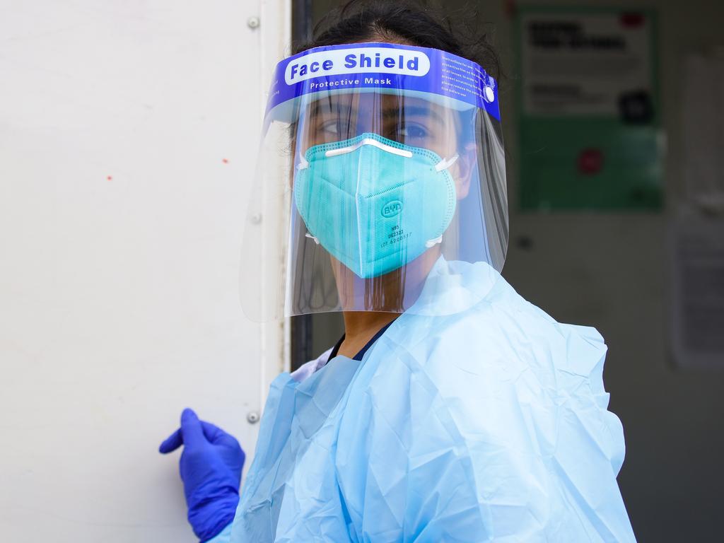 A nurse is seen on duty at the Bondi Beach covid testing clinic. Picture: NCA NewsWire/Gaye Gerard