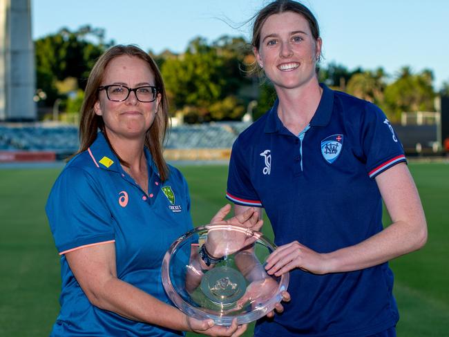 NSW Metro captain Claire Moore accepts the Betty Butcher Shield after defeating Vic Country in the final at the WACA Ground, Cricket Australia Under-19 National Female Cricket Championships in Perth, 12 December, 2022. Picture: Cricket Australia