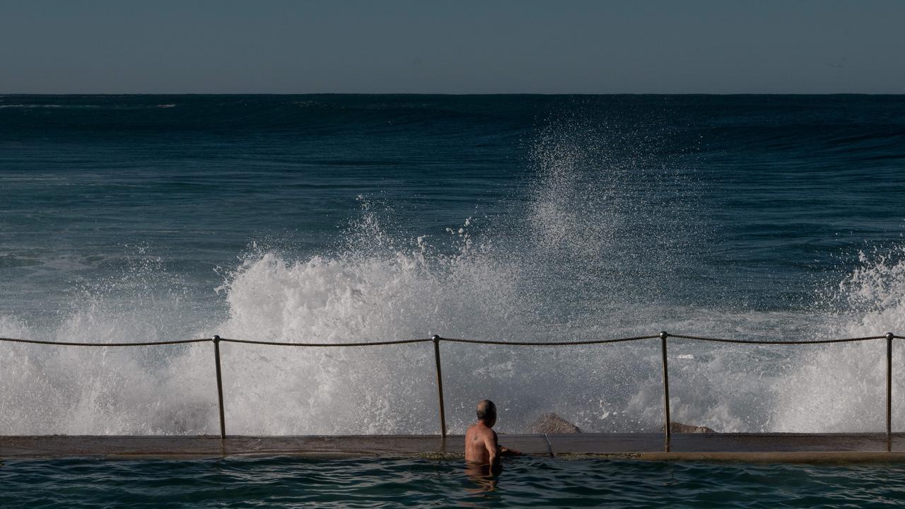 The entire NSW coastline is on hazardous surf watch on Monday. Picture: NCA NewsWire / Flavio Brancaleone