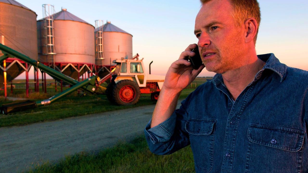 Queensland farmers scramble as 3G shutdown turns off devices