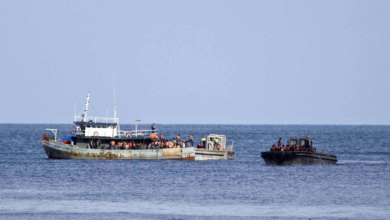 Boat carrying Sri Lankan asylum seekers arrives in Cocos Islands ...