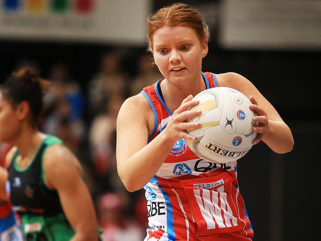 Stephanie Wood of the Swifts during the NSW Swifts v West Coast Fever Elimination Final at the Sydney Oylmpic Park Sports Centre. photo Mark Evans