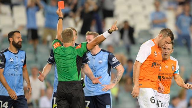 Avram Papadopoulos leaves the field after receiving a red card against Sydney FC. Photo: Getty Images