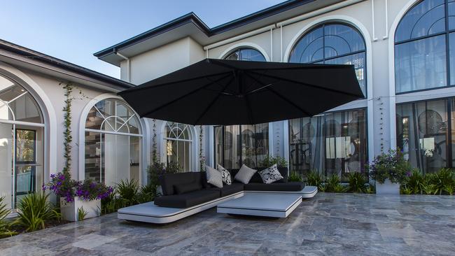 The central courtyard at 10 Ocean Vista Lane, Buderim. Picture: Tracy Boldery – Lamina Photography.