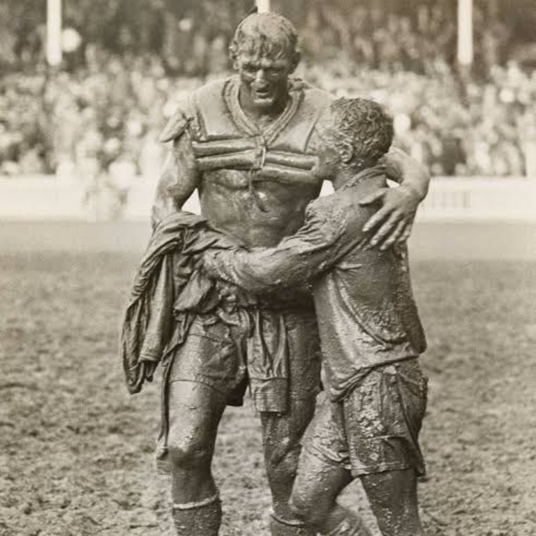 Thes iconic photo showing PRovan alongside Magpie Arthur Summons.