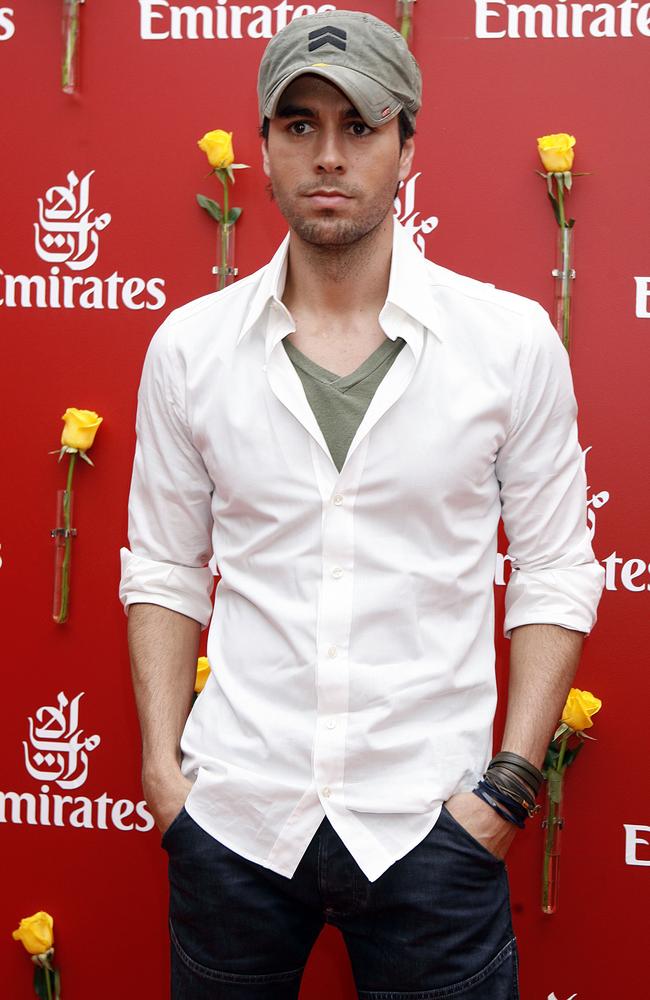 Enrique Iglesias goes casual.