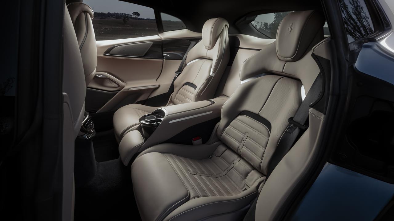 The Purosangue’s individual rear seats have electric adjustment.