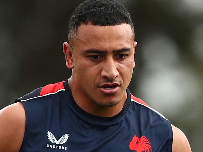 SYDNEY, AUSTRALIA - MARCH 29: Siosiua Taukeiaho runs during a Sydney Roosters NRL training session at Kippax Lake on March 29, 2022 in Sydney, Australia. (Photo by Mark Metcalfe/Getty Images)