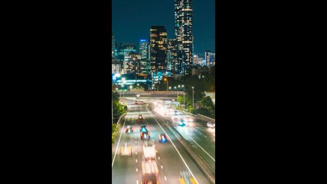 queensland road rules roundabouts