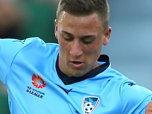 PERTH, AUSTRALIA - NOVEMBER 21: Alex Gersbach of Sydney and Diogo Ferreira of the Glory contest for the ball during the round seven A-League match between Perth Glory and Sydney FC at nib Stadium on November 21, 2015 in Perth, Australia. (Photo by Paul Kane/Getty Images)