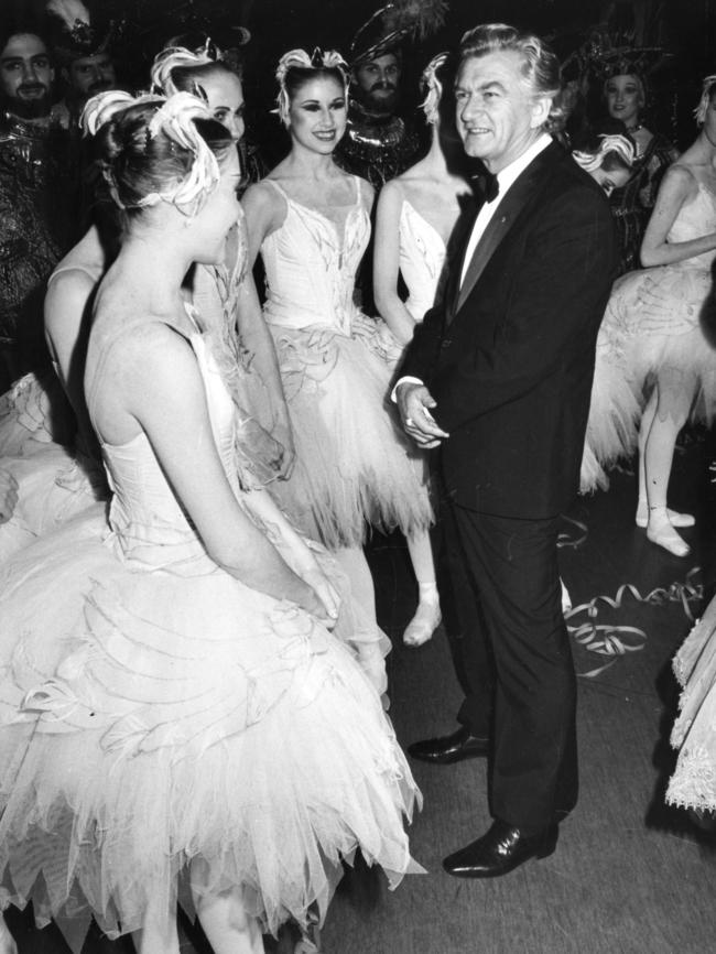 Bob Hawke chats with ballerinas from <i>Swan Lake</i>.