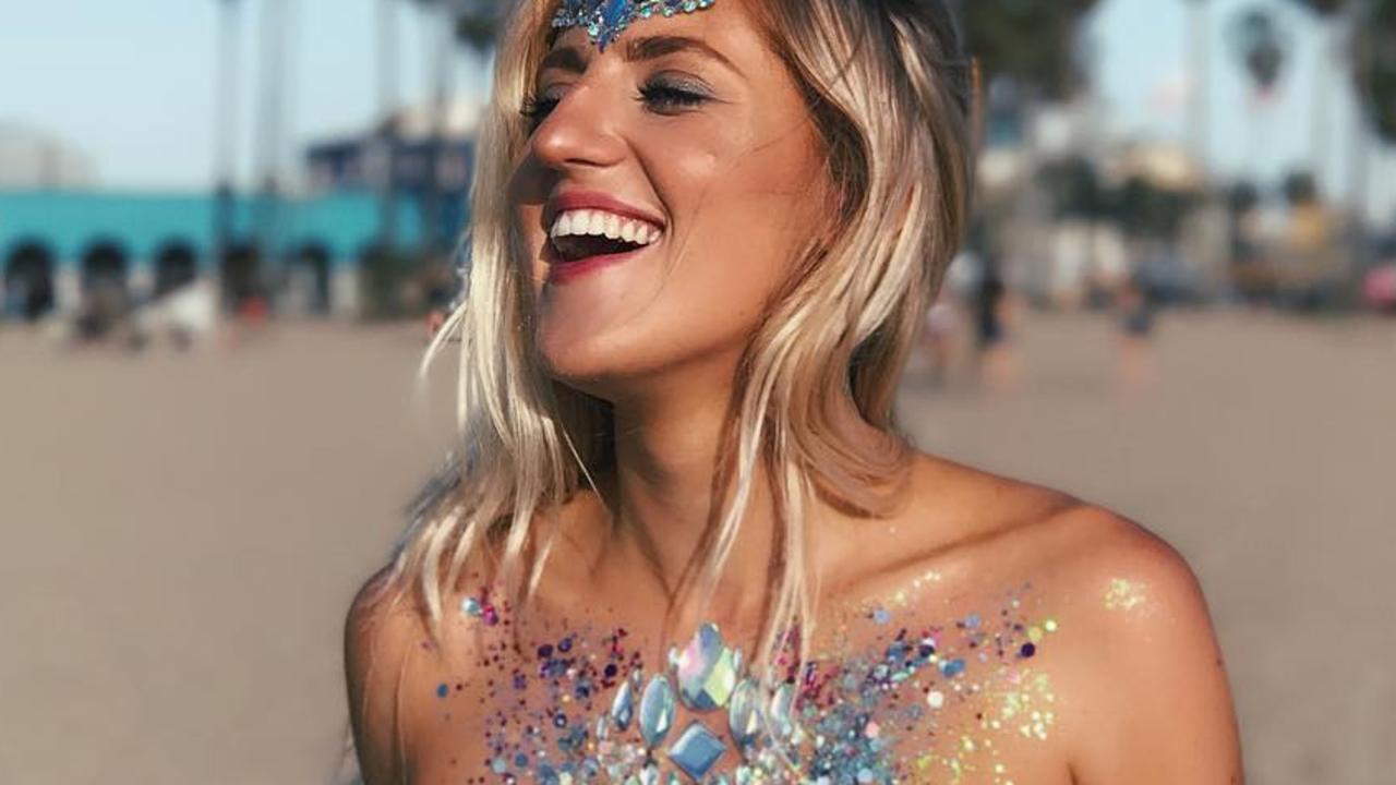 Shake your glitter boobs for - Yahoo Lifestyle Australia
