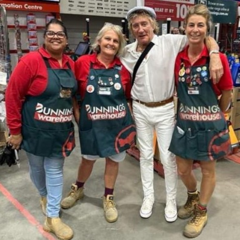 Rod Stewart spotted at Bunnings in Balgowlah on Sydney’s Northern Beaches. Picture: Twitter