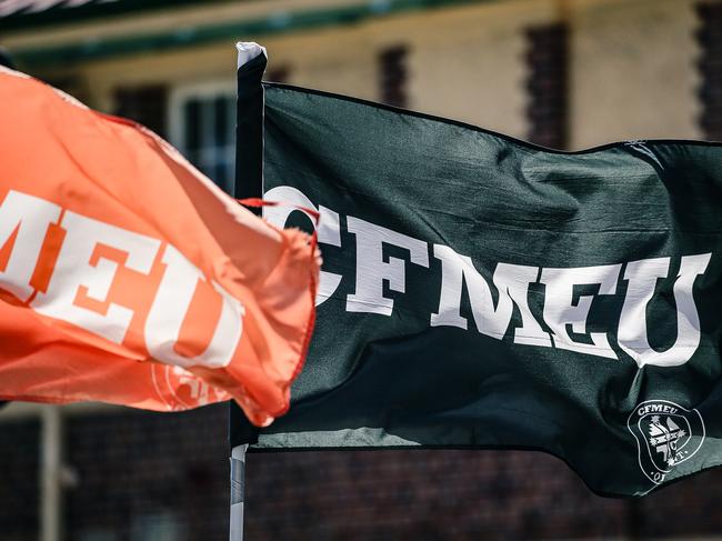 NCA NEWSWIRE BRISBANE AUSTRALIA 18/09/2023A generic photo of a CFMEU Flag outside a work site.Picture: Glenn Campbell/NcaNewsWire