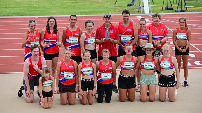 Athletics Wollongong took out The Hooper Cup for the highest points tally at the 2023 NSW Country Championships. Photo: James Constantine | Athletics NSW