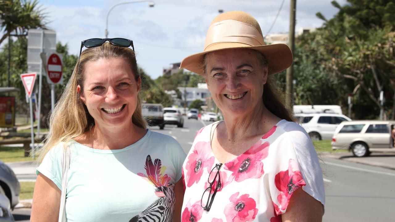 Nikola Regan from Byron Bay with Dellmarie Babic from Labrador.. Picture Glenn Hampson