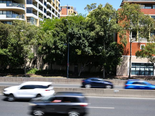 SYDNEY, AUSTRALIA - Newswire Photos DECEMBER 27, 2022: People are seen traveling along the M1 Freeway at Moore park in Sydney headed North and South. Motorists have been warned to brace for delays as holiday makers move along the east coast, with Tuesday expected to be one of the worst days for traffic in the holiday season. Picture: NCA Newswire / Gaye Gerard