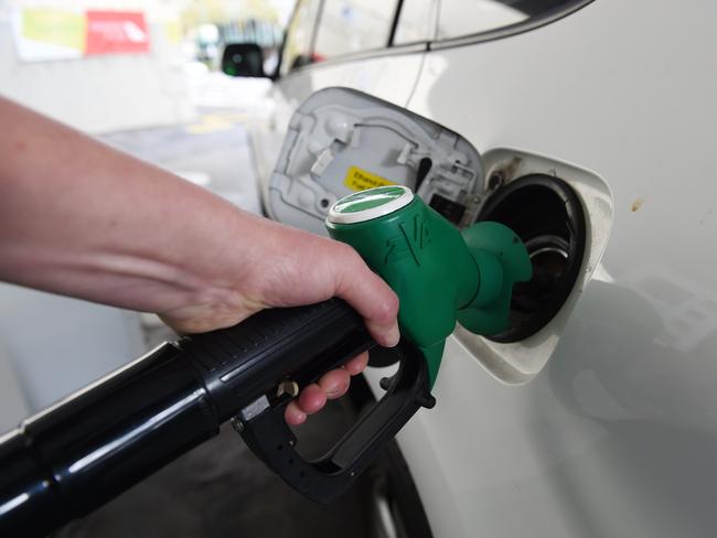 MELBOURNE, AUSTRALIA - NewsWire Photos, MAY 6, 2023. Budget Generics. Filling up the petrol tank at a petrol station in Carlton. Picture: NCA NewsWire / Josie Hayden