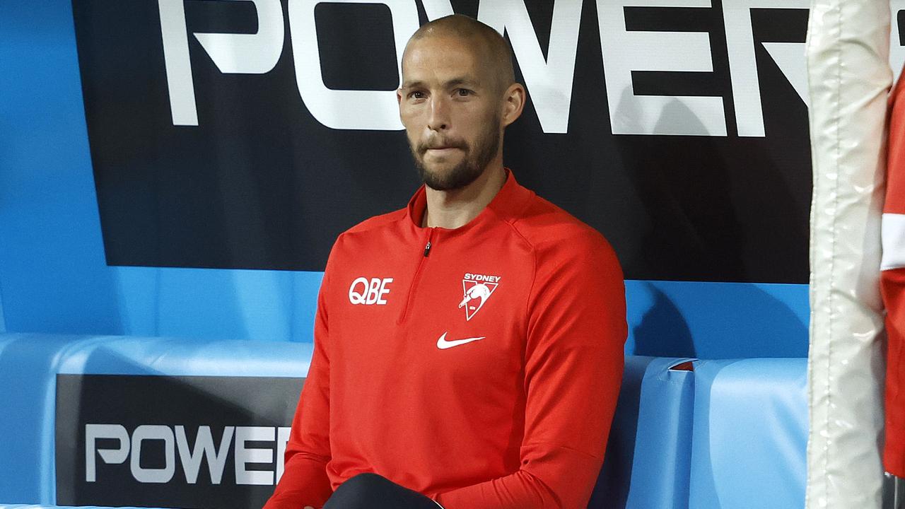 Sam Reid injured during the AFL Preliminary Final match between the Sydney Swans and Collingwood Magpies at the SCG on the 17th September, 2022. Photo by Phil Hillyard (Image Supplied for Editorial Use only - **NO ON SALES** - Â©Phil Hillyard )