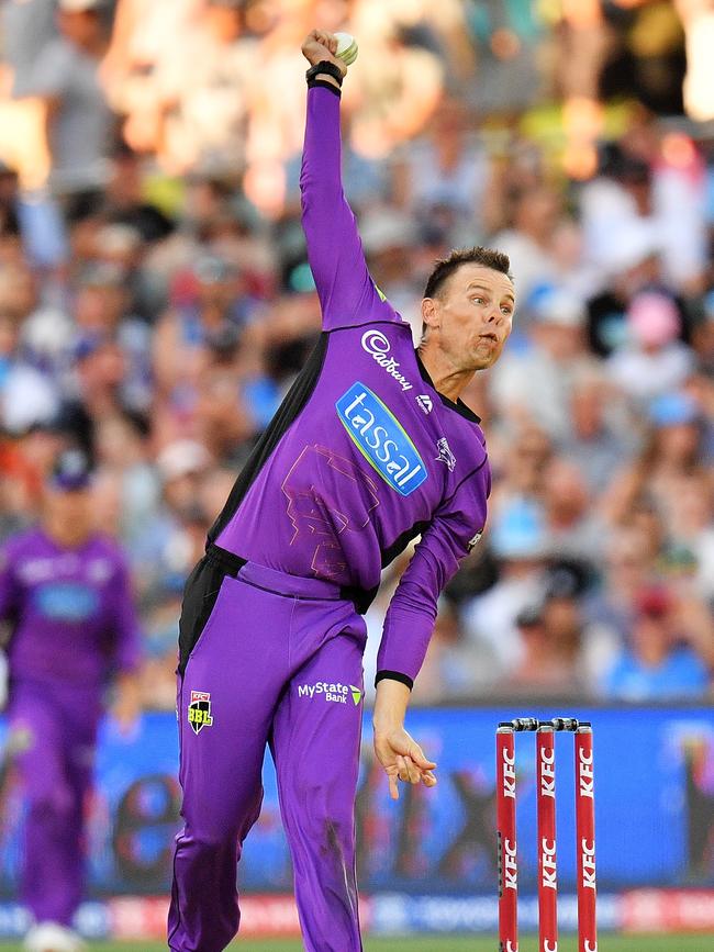 Johan Botha bowls during the Big Bash League match between the Adelaide Strikers and the Hobart Hurricanes at Adelaide Oval on January 21, 2019 in Adelaide, Australia. (Photo by Daniel Kalisz/Getty Images)