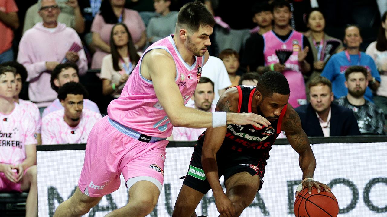 NBL late mail: MVP, SuperCoach target Cotton rushed to hospital