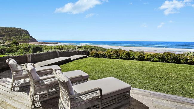 This North Avoca Pde house sold for $4.6 million.