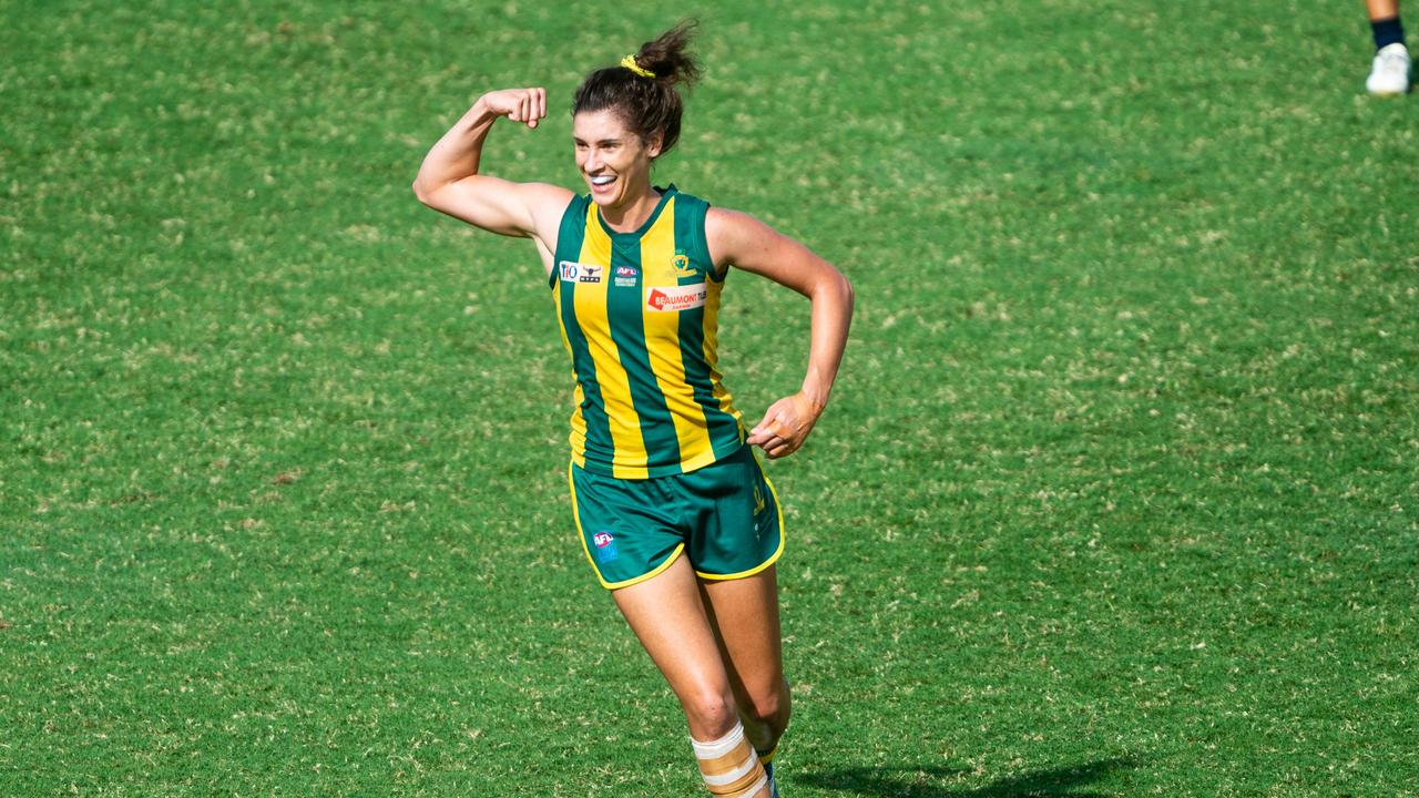 2020-21 NTFL Women's Premier League Grand Final - Darwin Buffettes v PINT Queenants. Jasmyn Hewett on her way to her first goal of the game. Photograph: Che Chorley