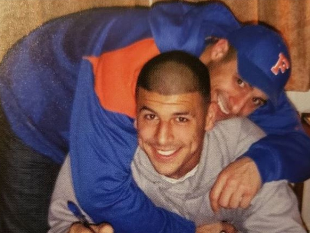 Aaron Hernandez: Brother Jonathan says NFL star told mum he was gay