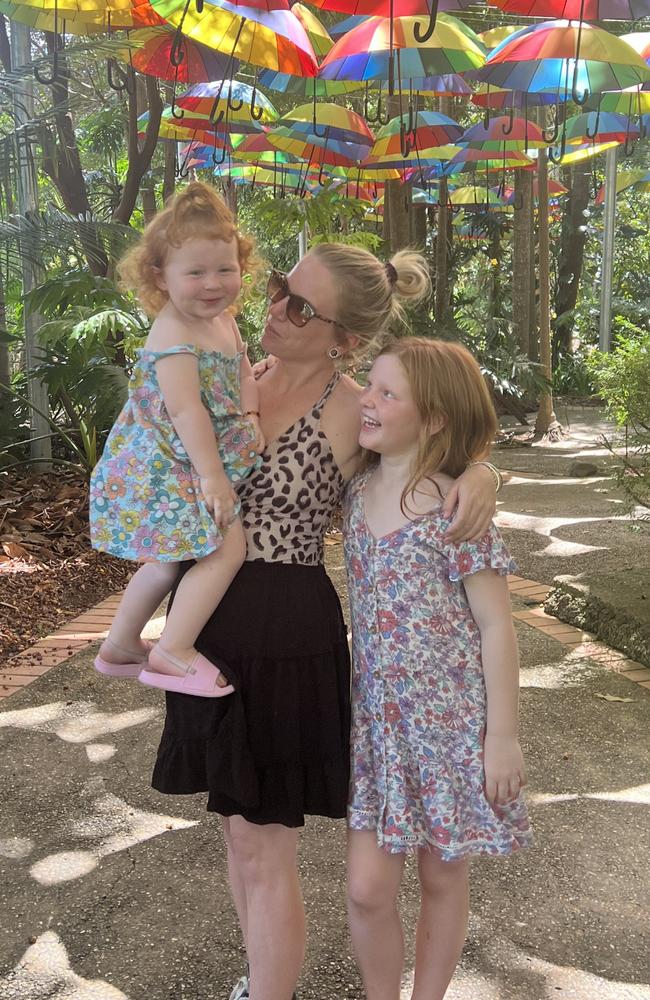 Jess Stacey with daughters Pippen and Harper.