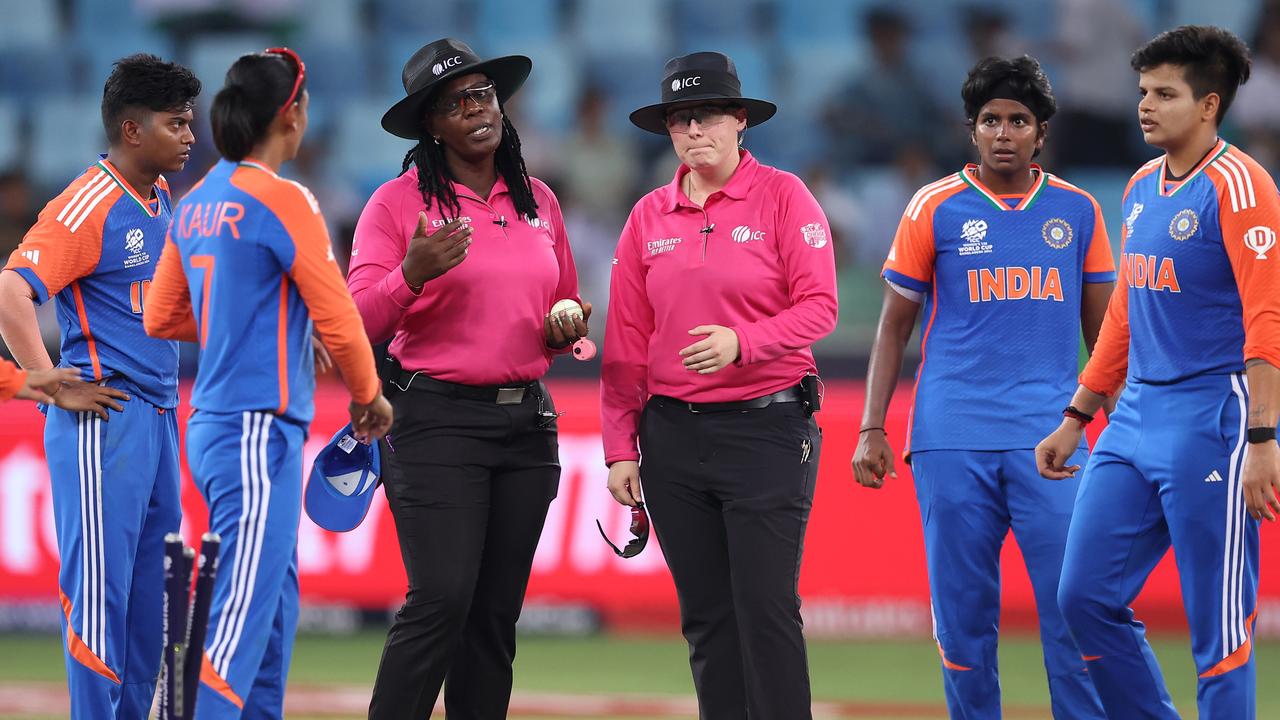 Harmanpreet Kaur argues a decision with umpires Anna Harris and Jacqueline Williams. Photo by Alex Davidson-ICC/ICC via Getty Images