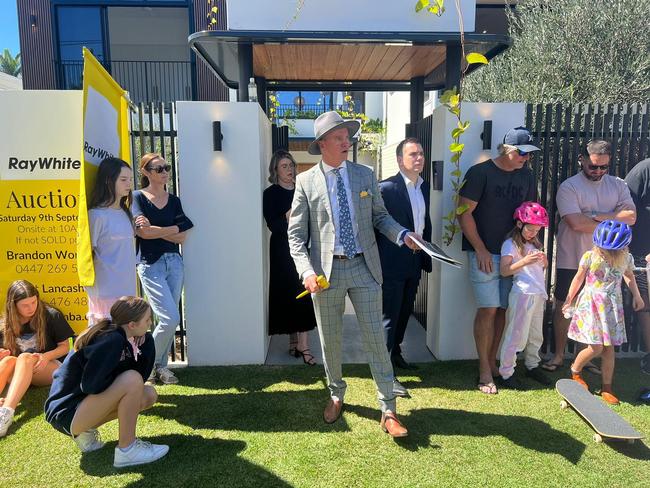 Auctioneer Haesley Cush from Ray White said the sale today at 42 Stewart Street, Hawthorne demonstrated that the confidence in Brisbane's property market was 'very much there'.