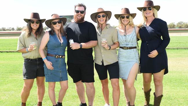 Zoe Pedersen, Rebecca Lewis, Mitch Wakefield, Nat Egan, Shelley Lampard and Theresa Munro at Moama Bowling Club Echuca Cup. Picture: David Smith