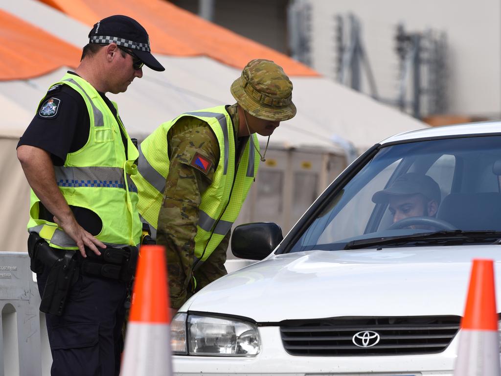 Police check cars at the border at Coolangatta on August 1. Picture: Steve Holland/NCA NewsWire