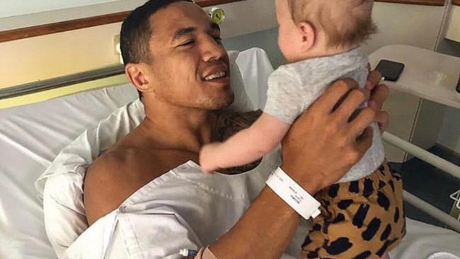 Frizell getting some family support in hospital. At least he’s already got a family, right …