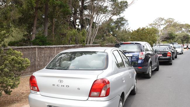 Parking chaos in Marguerita Ave, near The Pillars at Mt Martha.